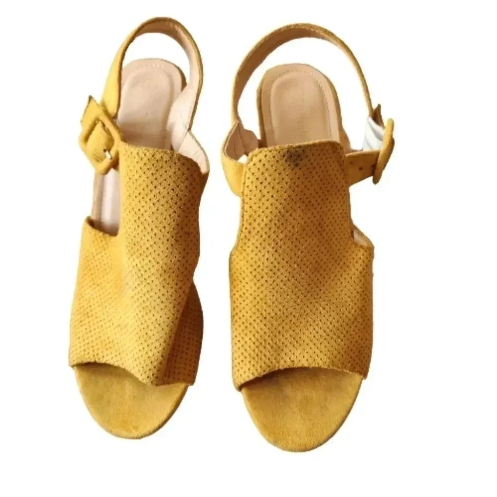 The Fashion Supply 4” Heels | Size 6 | Power Silhouette